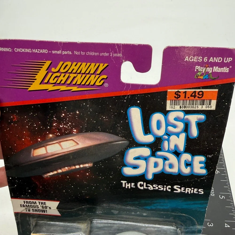 Johnny Lightning Lost In Space Jupiter 2 Diecast Ship with Film Clip 433-00 1998